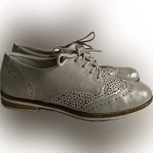 Silver Grey Leather Brogues.38
